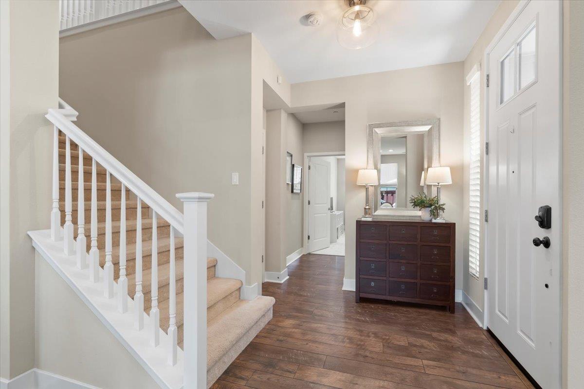 Detail Gallery Image 11 of 26 For 255 Stoney Creek Ln, Morgan Hill,  CA 95037 - 3 Beds | 2/1 Baths