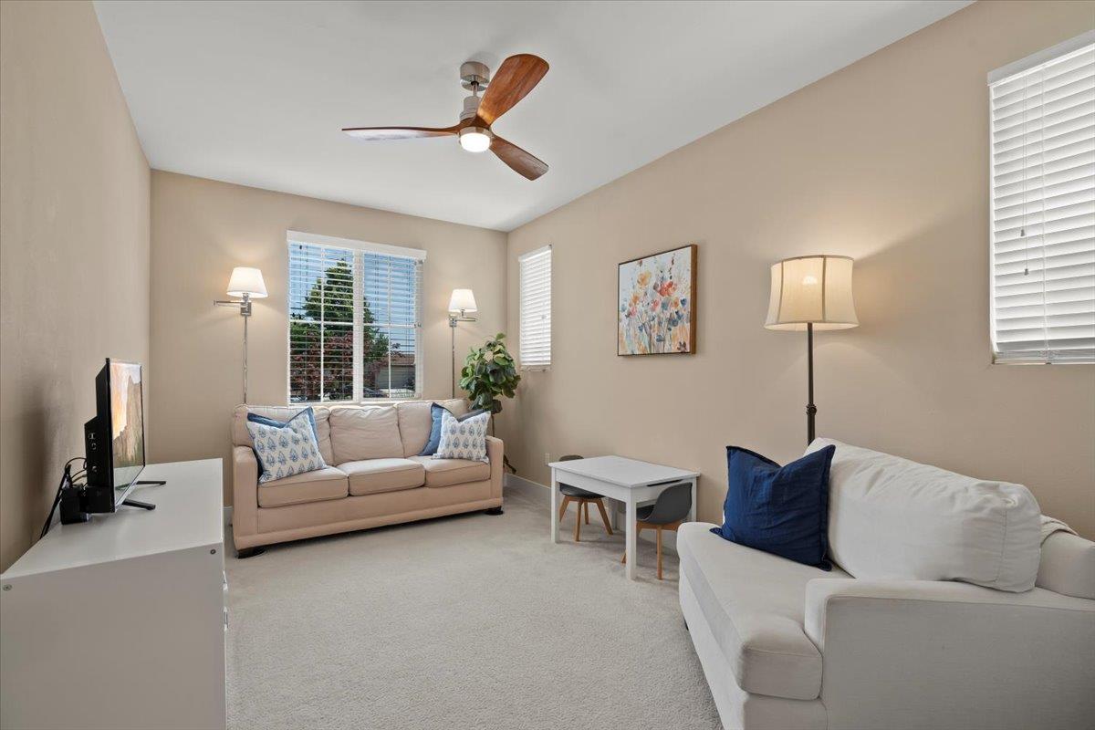 Detail Gallery Image 12 of 26 For 255 Stoney Creek Ln, Morgan Hill,  CA 95037 - 3 Beds | 2/1 Baths
