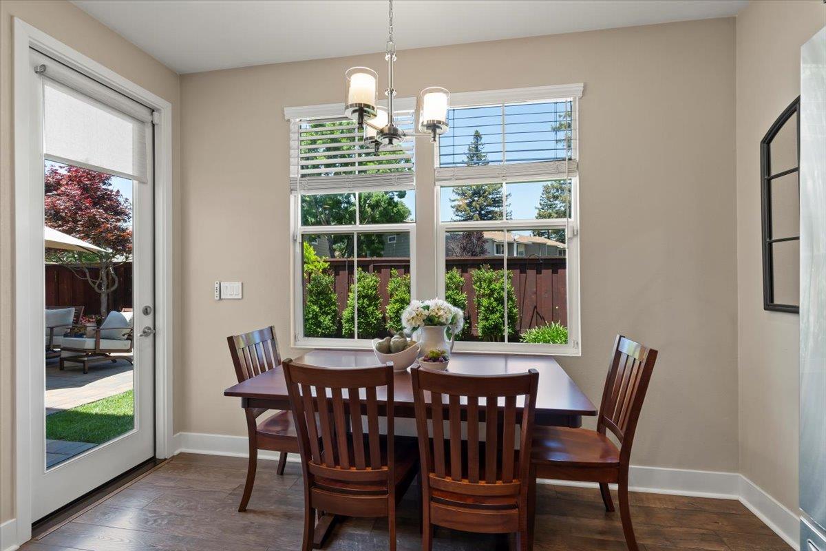 Detail Gallery Image 6 of 26 For 255 Stoney Creek Ln, Morgan Hill,  CA 95037 - 3 Beds | 2/1 Baths