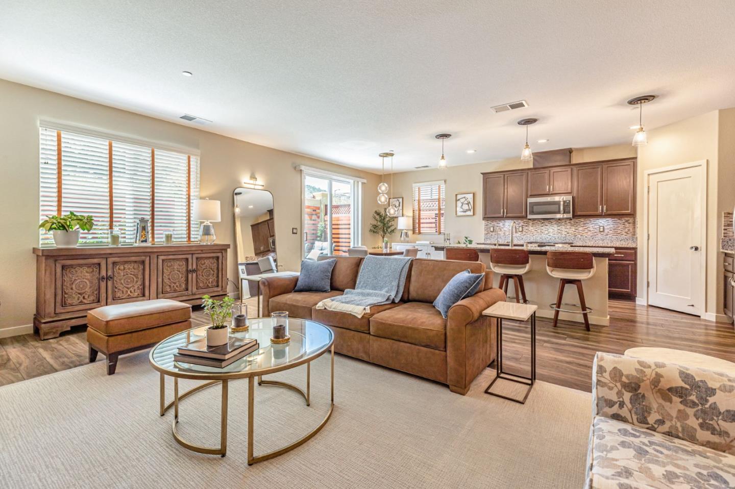 Detail Gallery Image 9 of 51 For 1300 Qualteri Way, Gilroy,  CA 95020 - 5 Beds | 3 Baths