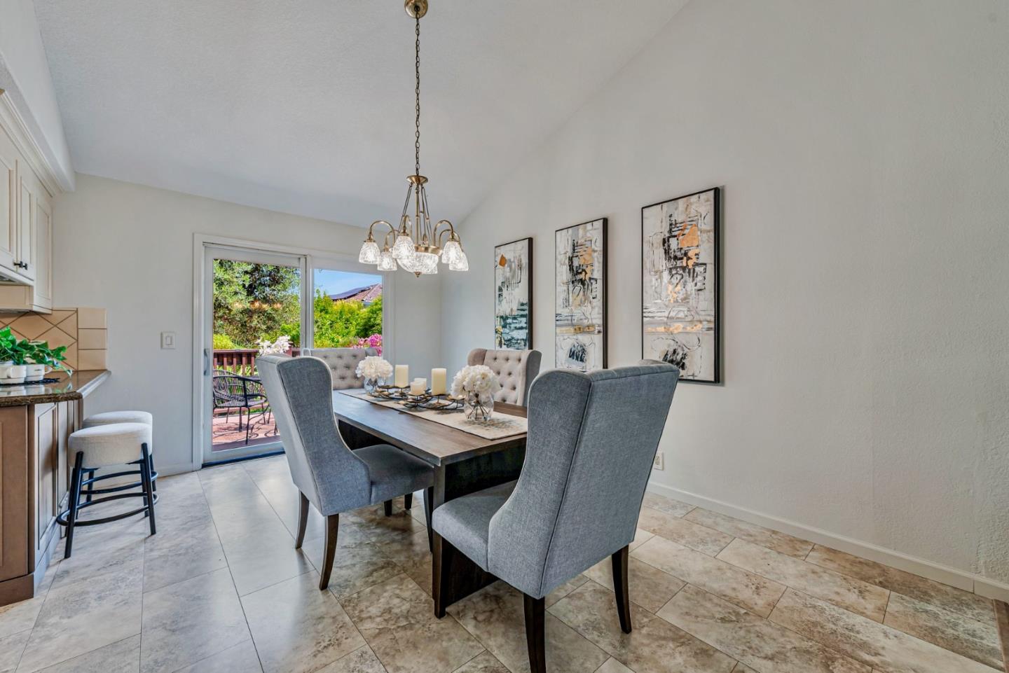 Detail Gallery Image 15 of 99 For 663 Lambeth Ct, Sunnyvale,  CA 94087 - 4 Beds | 3 Baths