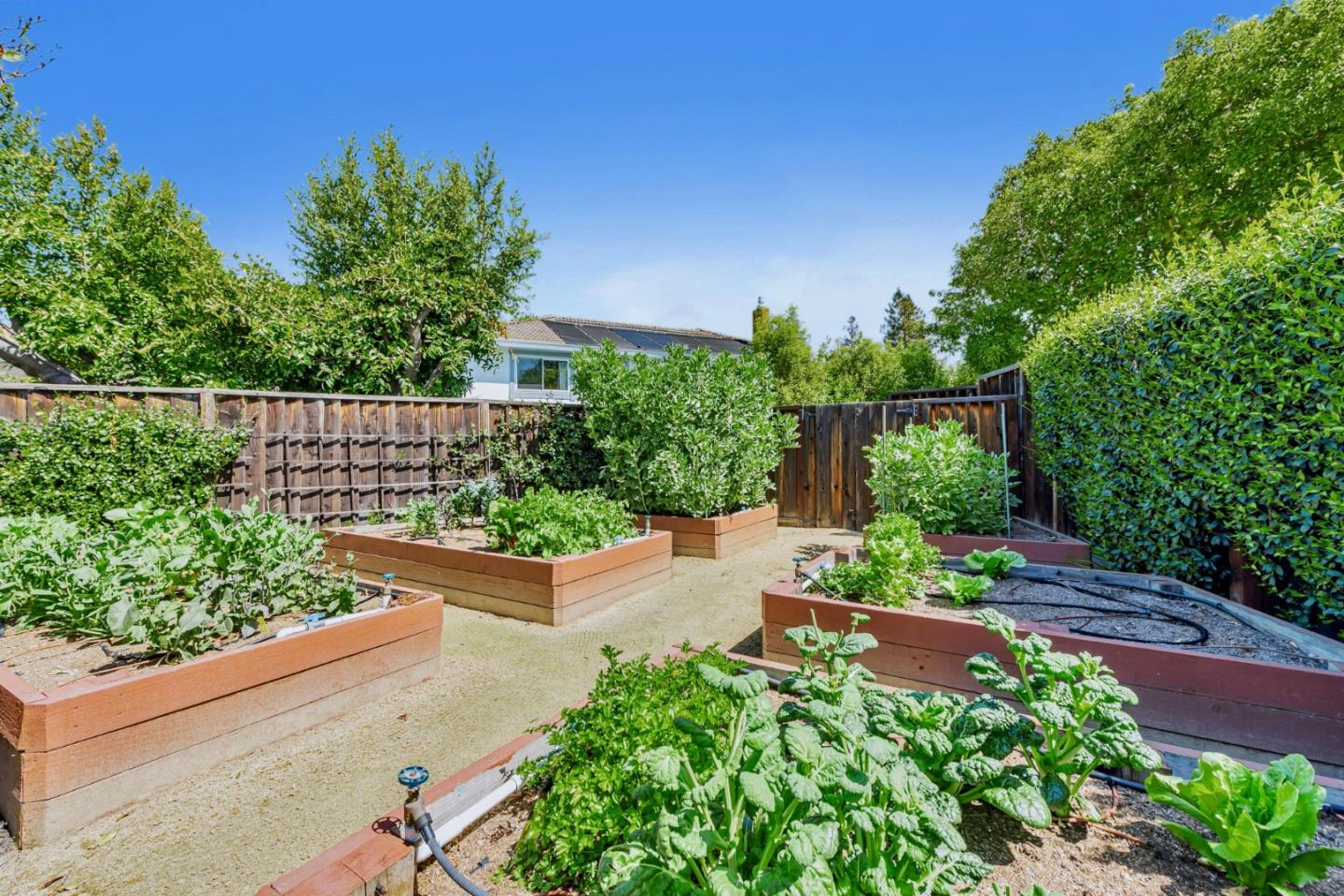 Detail Gallery Image 66 of 99 For 663 Lambeth Ct, Sunnyvale,  CA 94087 - 4 Beds | 3 Baths