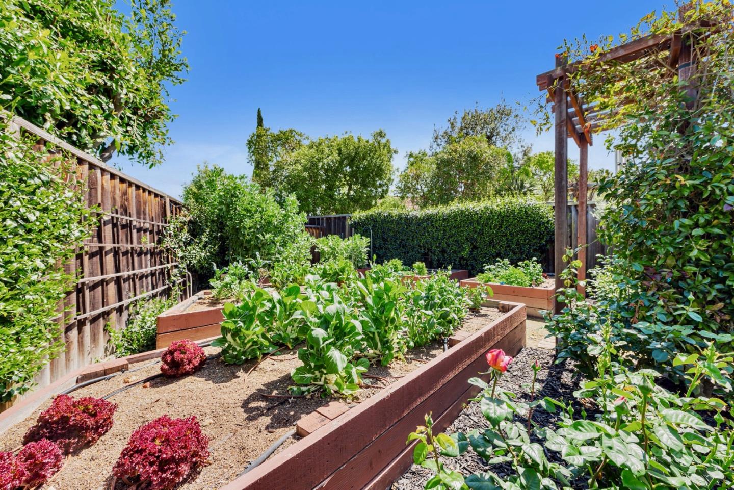 Detail Gallery Image 67 of 99 For 663 Lambeth Ct, Sunnyvale,  CA 94087 - 4 Beds | 3 Baths