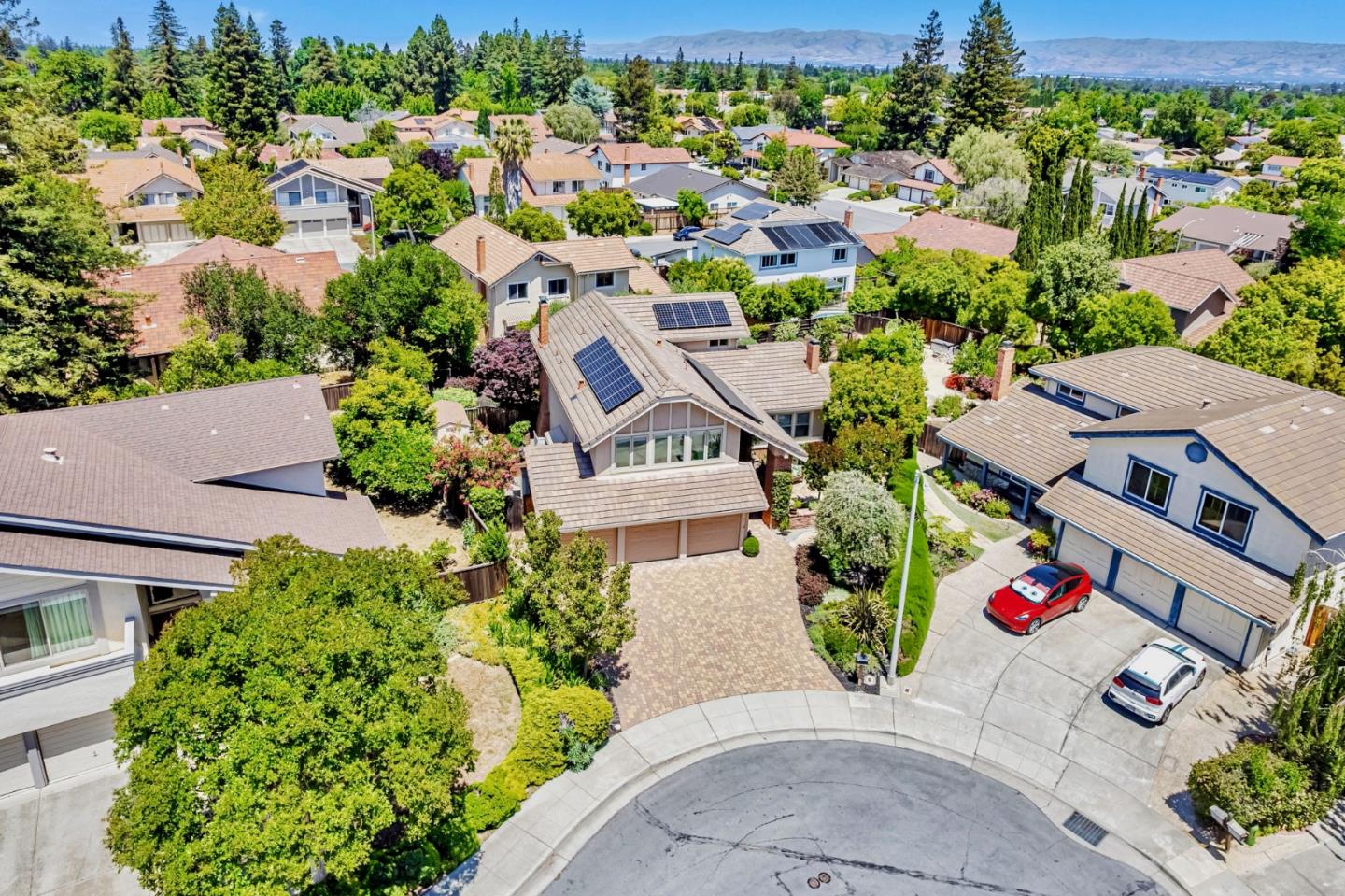 Detail Gallery Image 81 of 99 For 663 Lambeth Ct, Sunnyvale,  CA 94087 - 4 Beds | 3 Baths