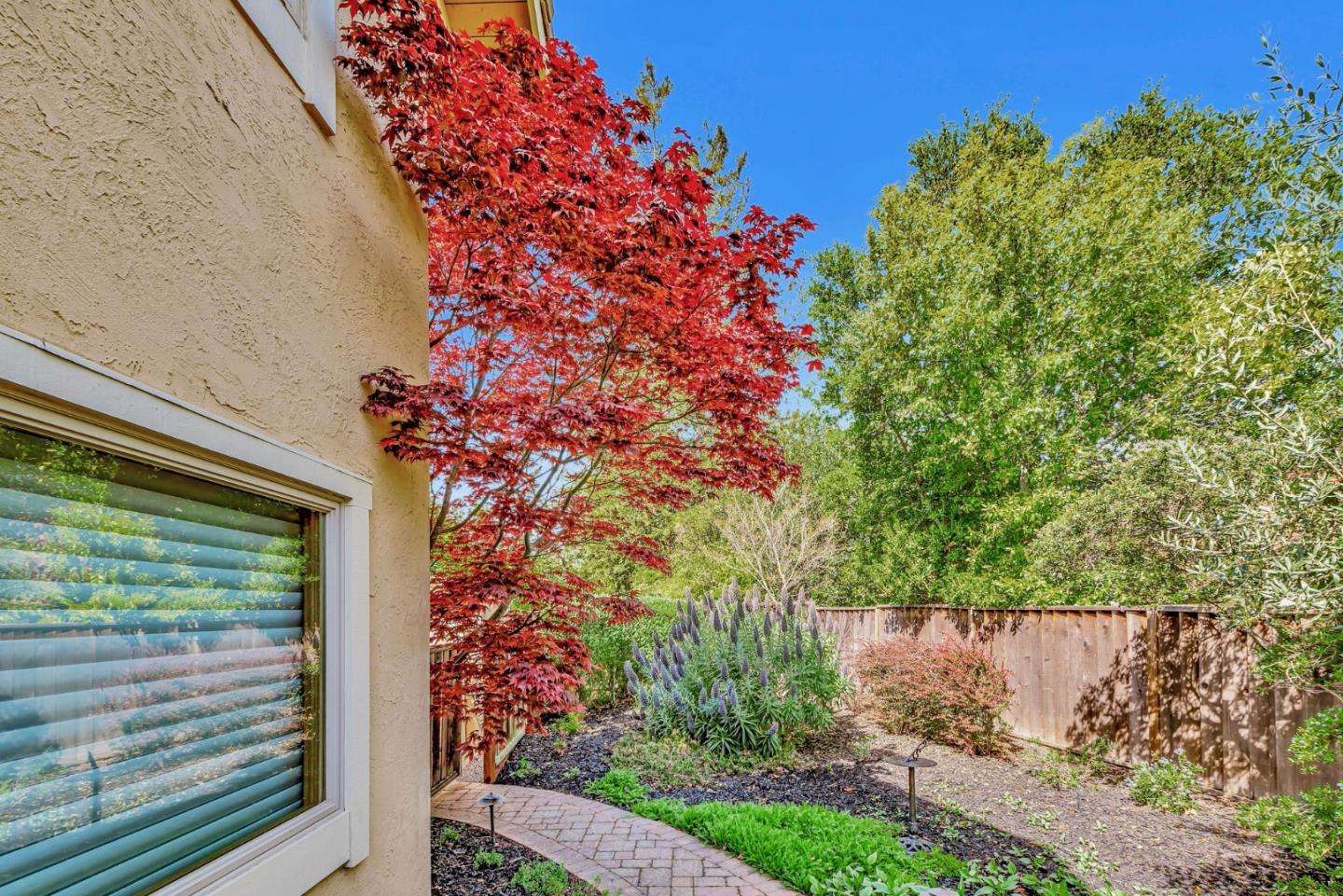 Detail Gallery Image 9 of 99 For 663 Lambeth Ct, Sunnyvale,  CA 94087 - 4 Beds | 3 Baths