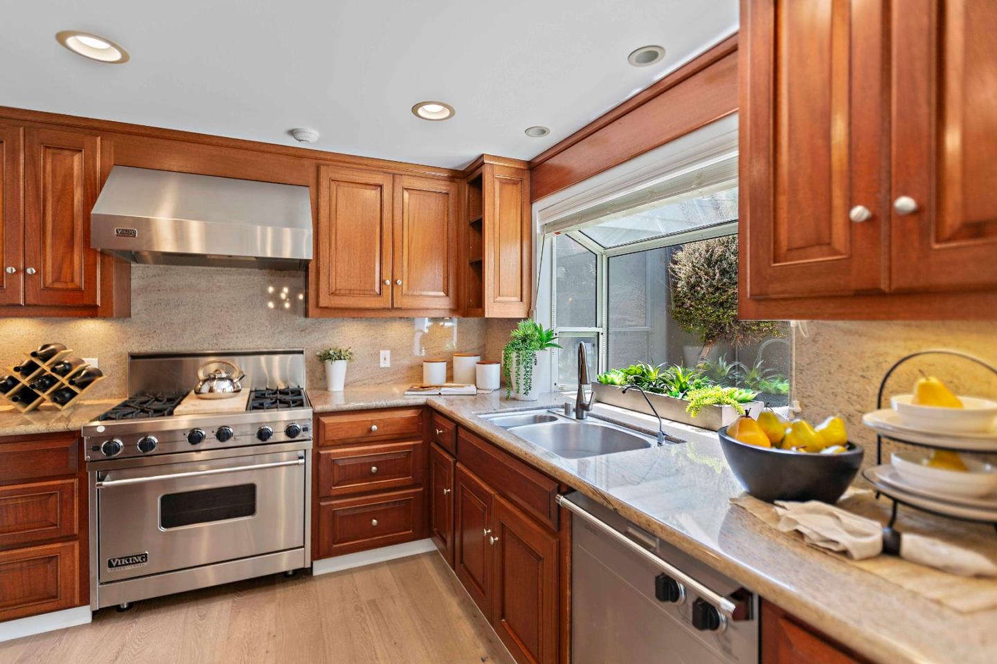 Detail Gallery Image 18 of 47 For 105 Milmar Way, Los Gatos,  CA 95032 - 2 Beds | 2 Baths