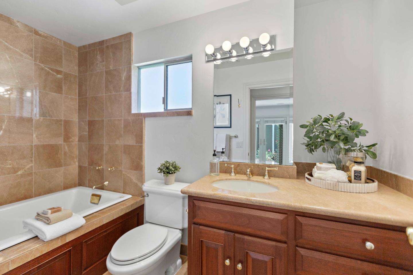 Detail Gallery Image 21 of 47 For 105 Milmar Way, Los Gatos,  CA 95032 - 2 Beds | 2 Baths