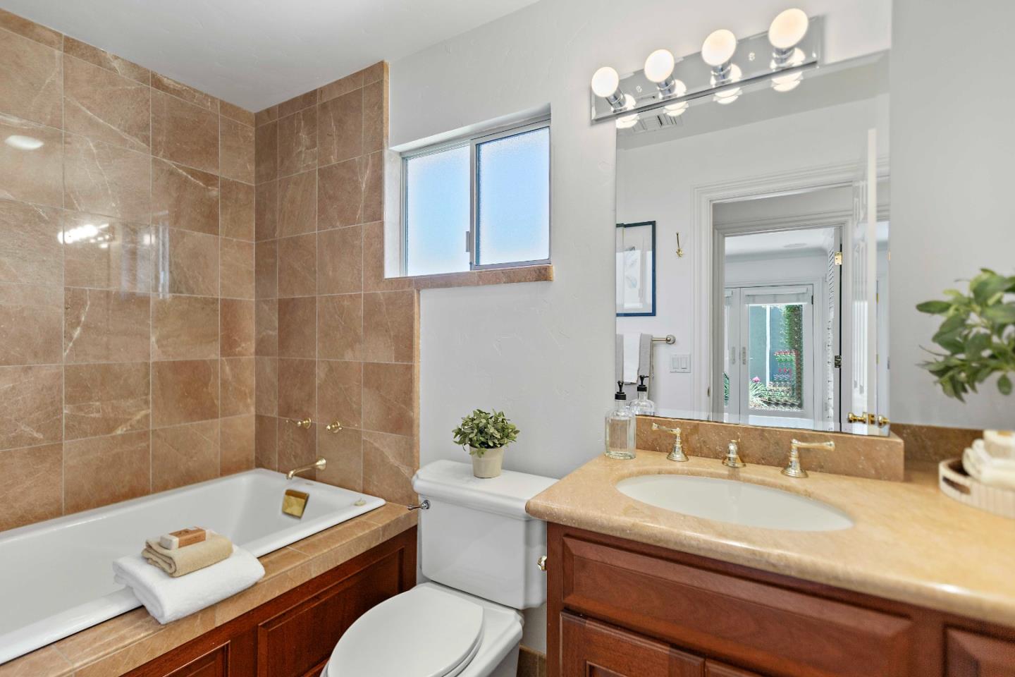 Detail Gallery Image 22 of 47 For 105 Milmar Way, Los Gatos,  CA 95032 - 2 Beds | 2 Baths