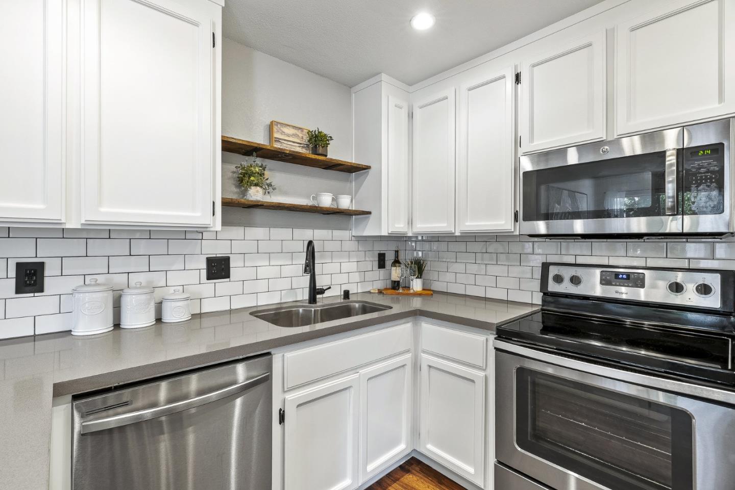 Detail Gallery Image 7 of 28 For 374 Union Ave #C,  Campbell,  CA 95008 - 1 Beds | 1 Baths