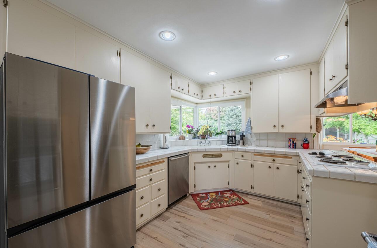 Detail Gallery Image 12 of 48 For 329 San Vincente Ave, Salinas,  CA 93901 - 3 Beds | 2 Baths