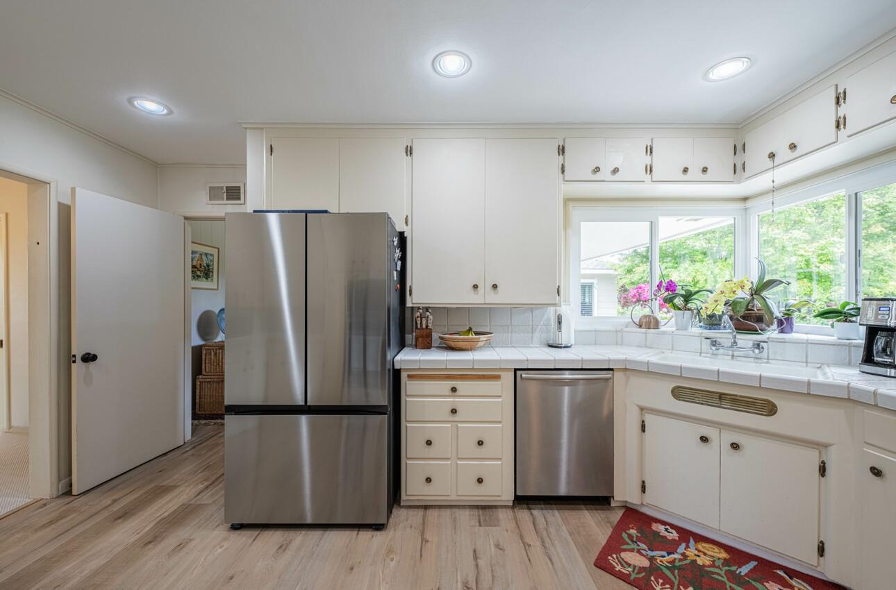 Detail Gallery Image 13 of 48 For 329 San Vincente Ave, Salinas,  CA 93901 - 3 Beds | 2 Baths