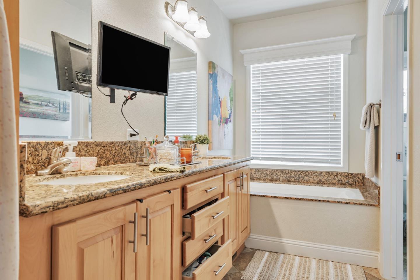 Detail Gallery Image 23 of 29 For 5450 Monterey Rd #182,  San Jose,  CA 95111 - 3 Beds | 2 Baths