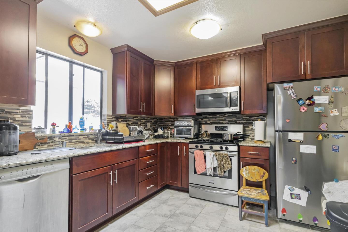 Detail Gallery Image 14 of 34 For 1715 Palmetto Ave, Pacifica,  CA 94044 - – Beds | – Baths