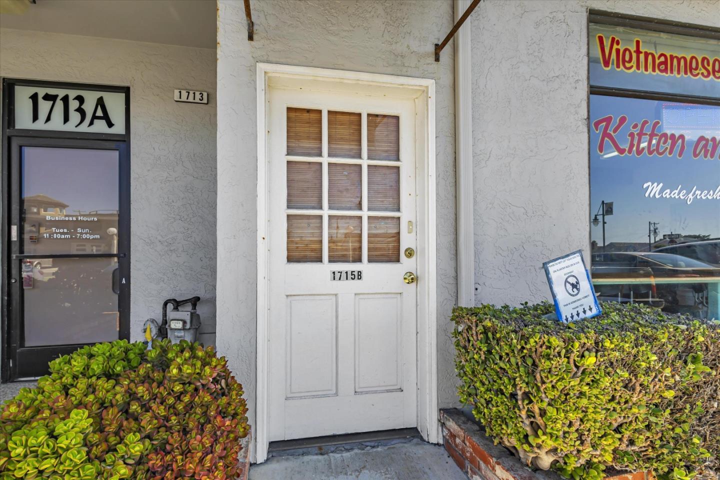 Detail Gallery Image 4 of 34 For 1715 Palmetto Ave, Pacifica,  CA 94044 - – Beds | – Baths