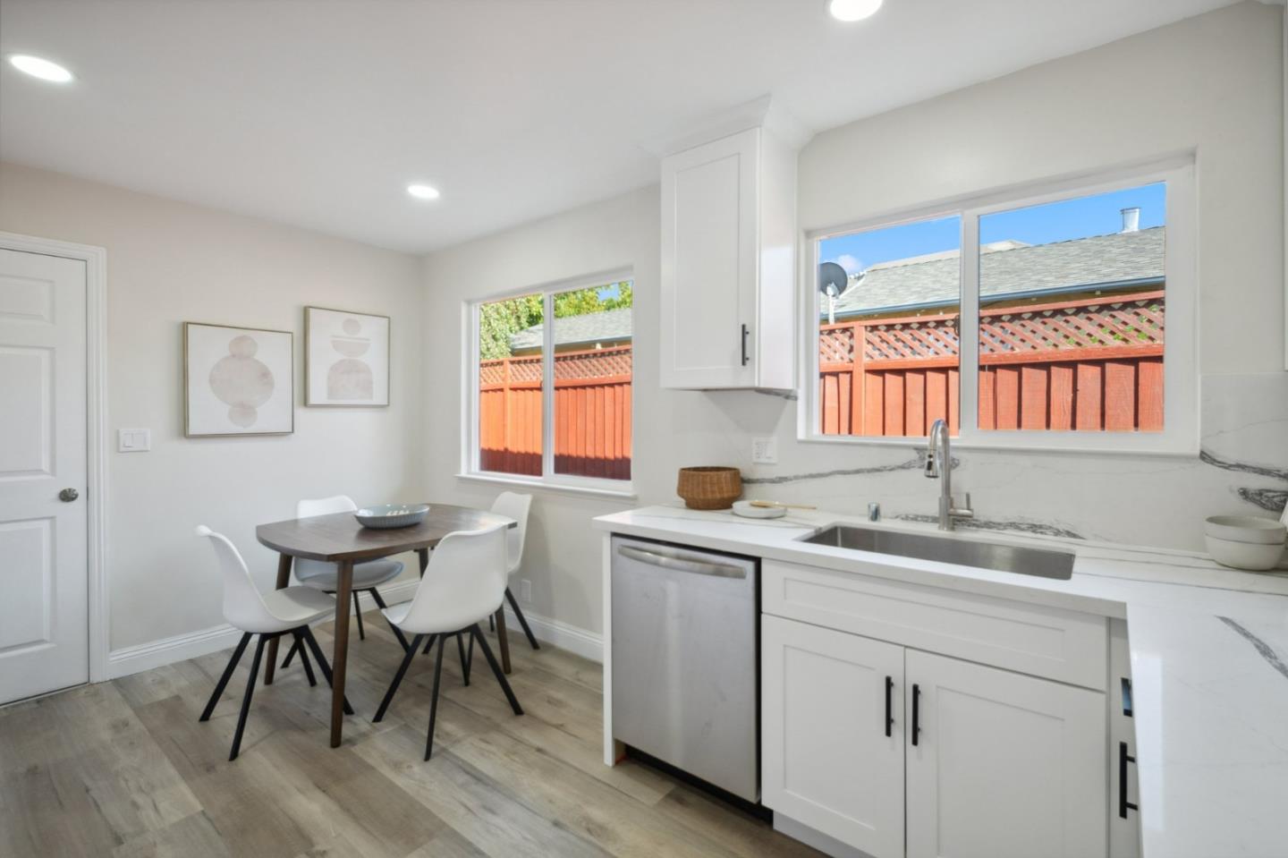 Detail Gallery Image 10 of 38 For 1171 Locust St, San Jose,  CA 95110 - – Beds | – Baths