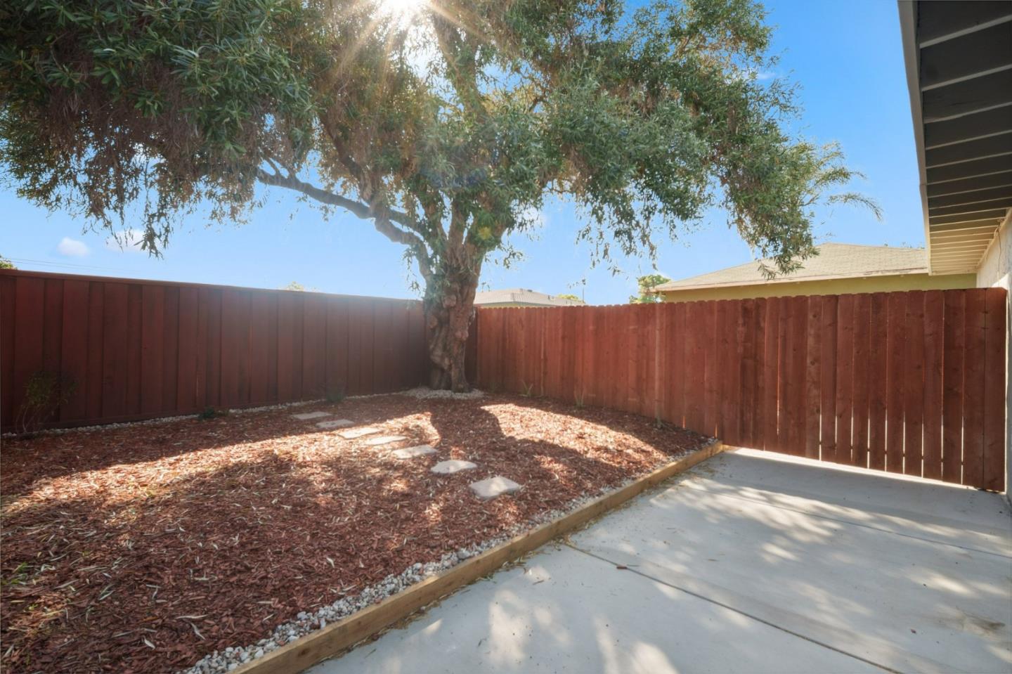 Detail Gallery Image 17 of 38 For 1171 Locust St, San Jose,  CA 95110 - – Beds | – Baths
