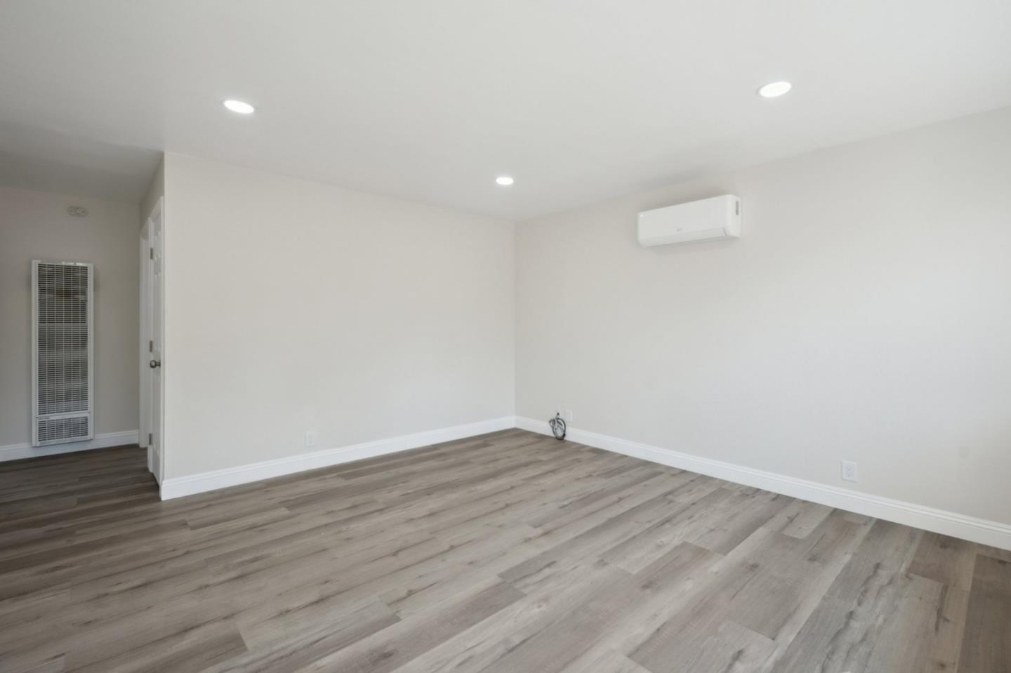 Detail Gallery Image 20 of 38 For 1171 Locust St, San Jose,  CA 95110 - – Beds | – Baths