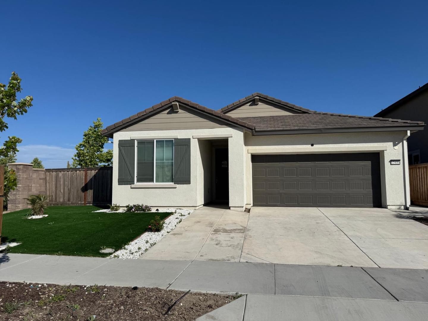 Detail Gallery Image 1 of 42 For 15480 Warbler Pl, Lathrop,  CA 95330 - 4 Beds | 2 Baths