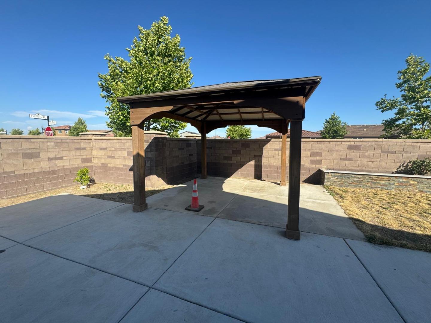 Detail Gallery Image 14 of 42 For 15480 Warbler Pl, Lathrop,  CA 95330 - 4 Beds | 2 Baths