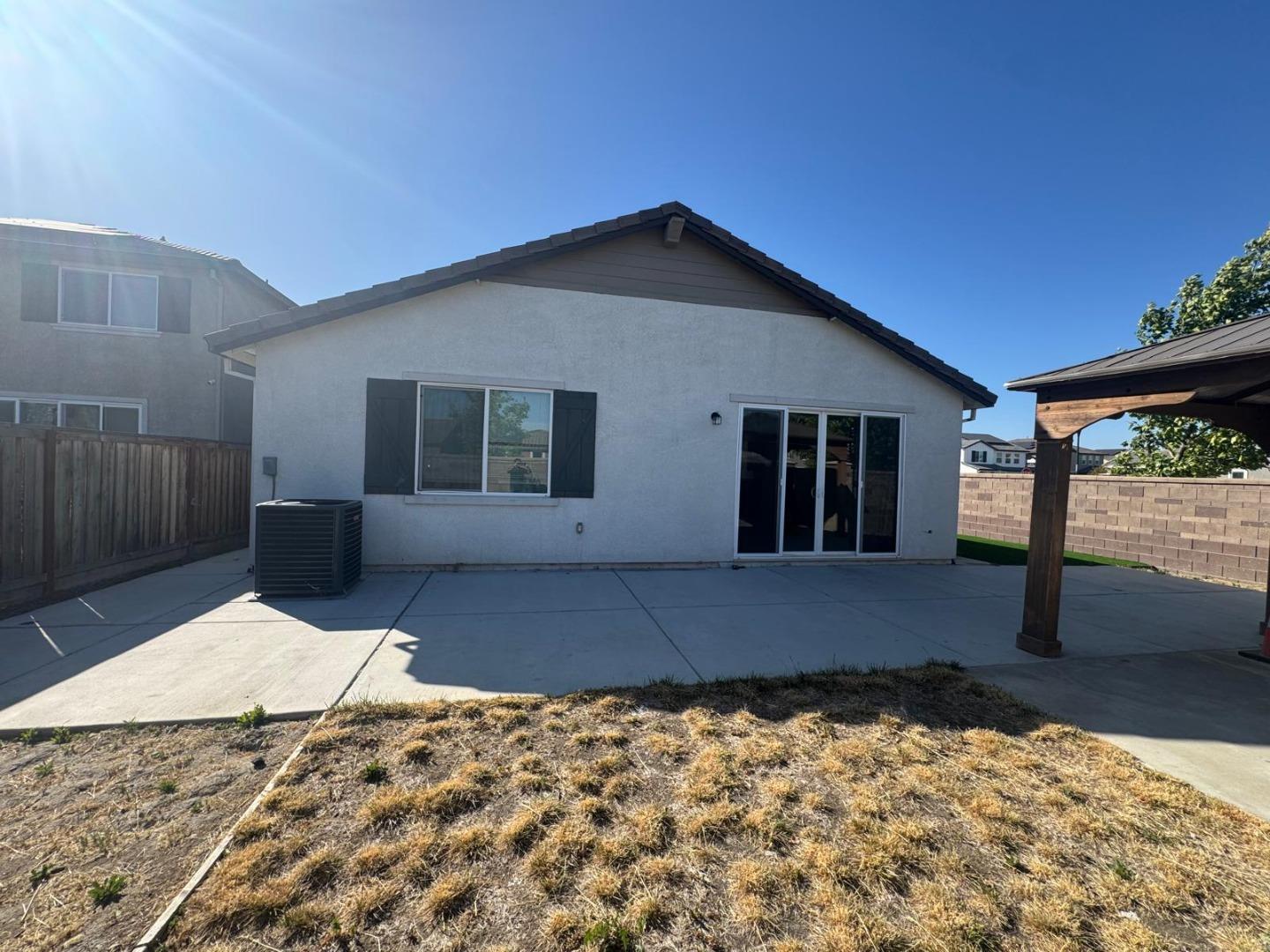 Detail Gallery Image 17 of 42 For 15480 Warbler Pl, Lathrop,  CA 95330 - 4 Beds | 2 Baths