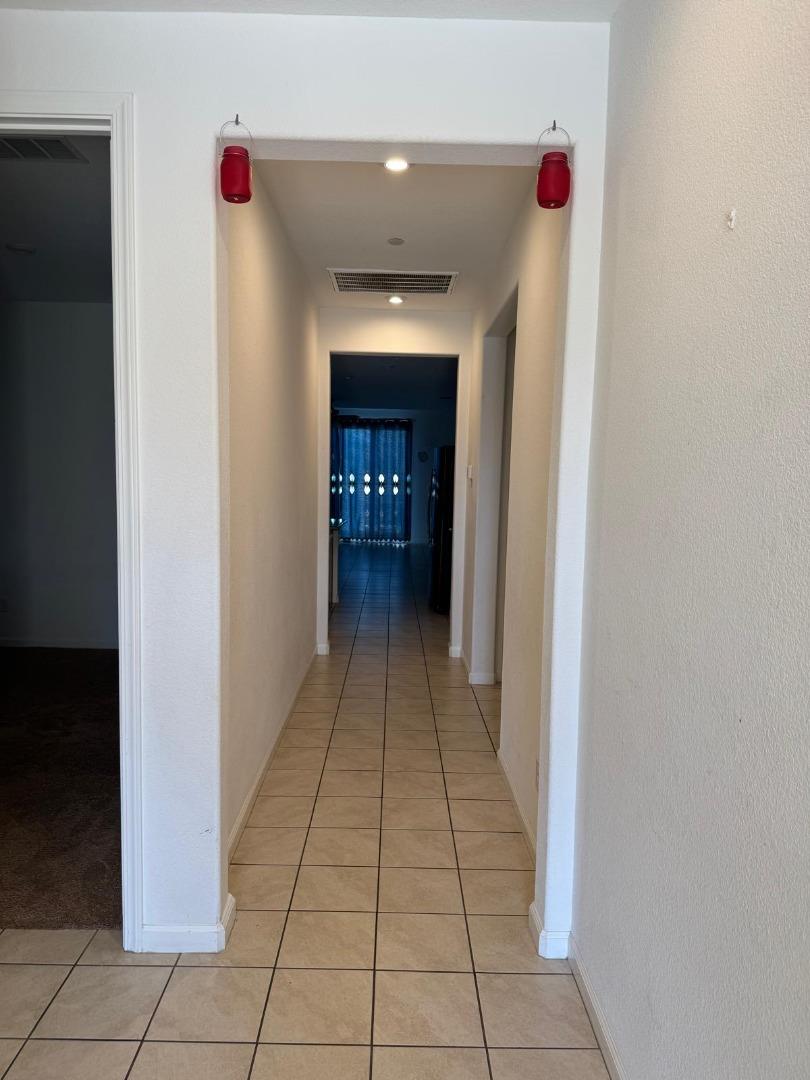Detail Gallery Image 7 of 42 For 15480 Warbler Pl, Lathrop,  CA 95330 - 4 Beds | 2 Baths