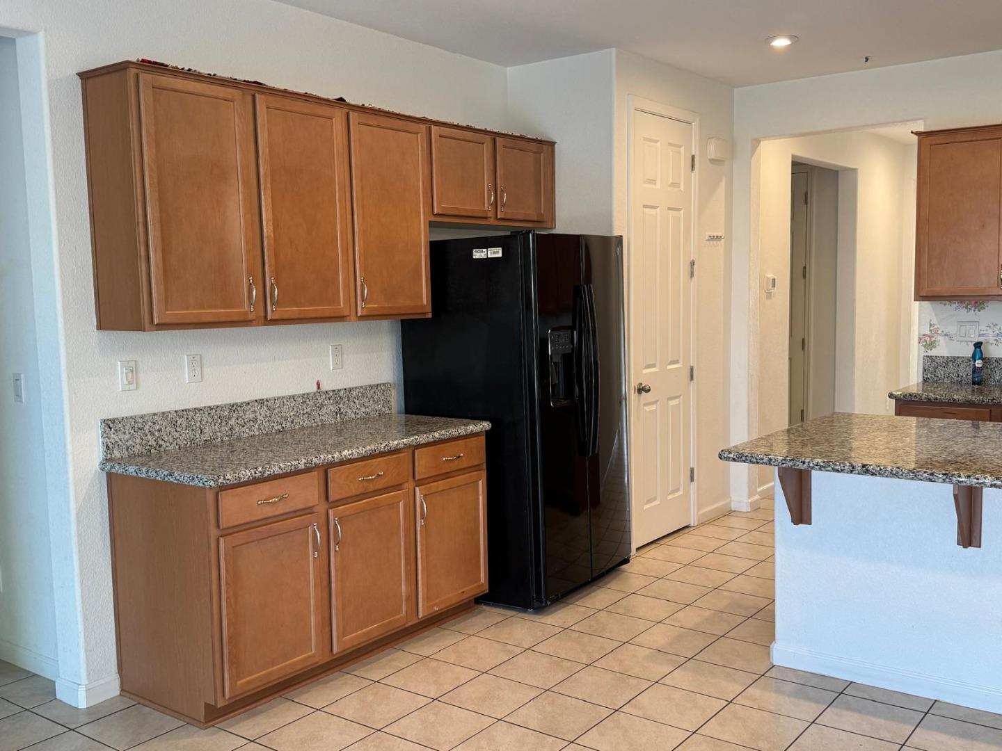 Detail Gallery Image 9 of 42 For 15480 Warbler Pl, Lathrop,  CA 95330 - 4 Beds | 2 Baths