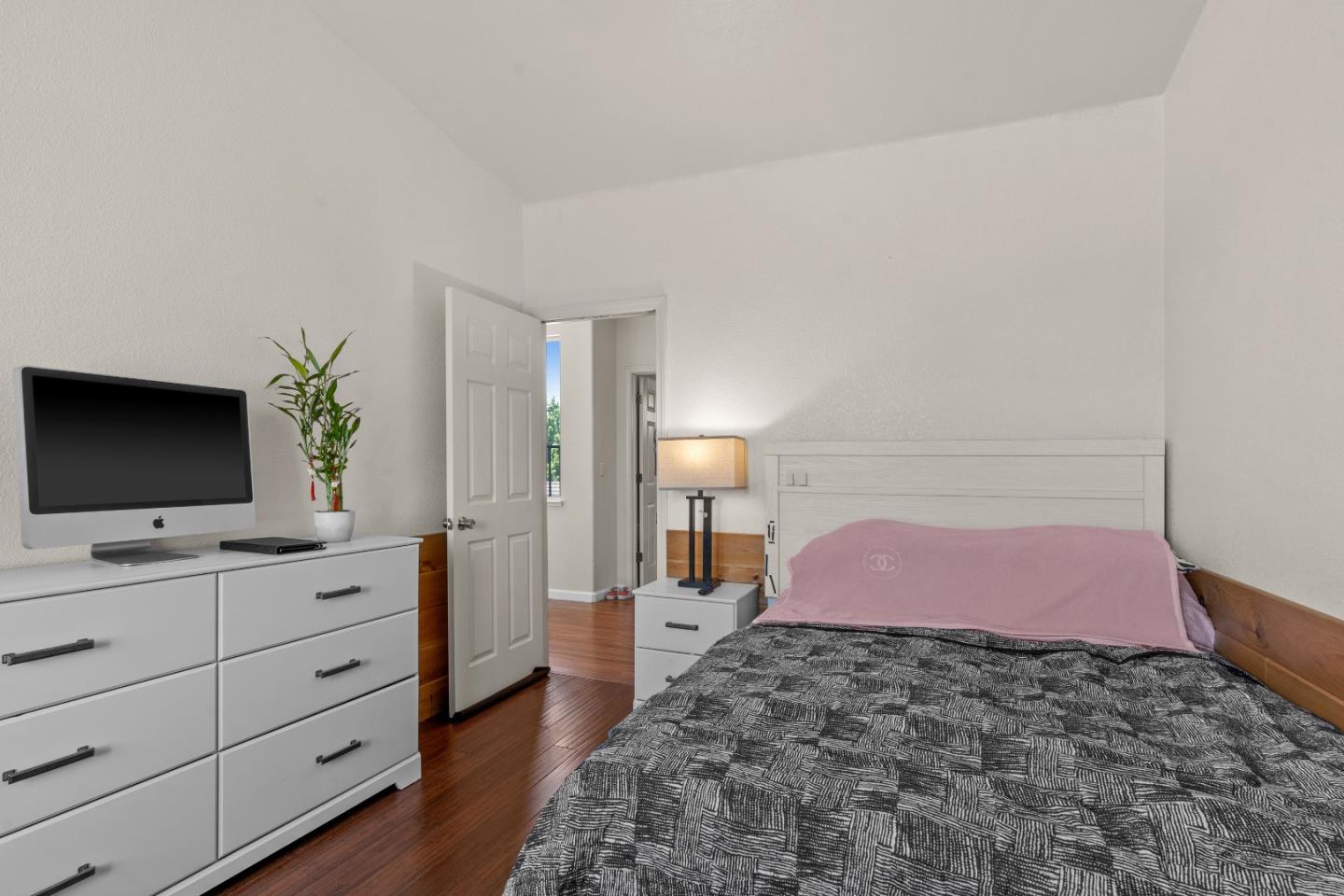Detail Gallery Image 23 of 50 For 10628 Hidden Grove Cir, Stockton,  CA 95209 - 4 Beds | 2/1 Baths