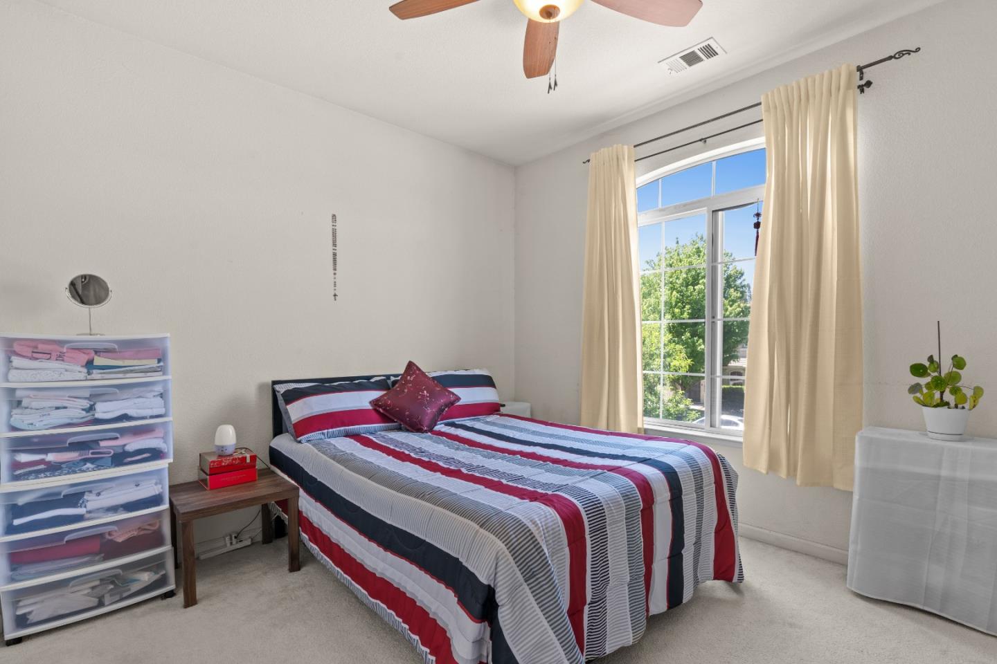 Detail Gallery Image 24 of 50 For 10628 Hidden Grove Cir, Stockton,  CA 95209 - 4 Beds | 2/1 Baths