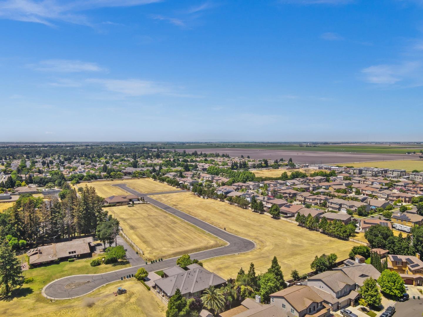 Detail Gallery Image 49 of 50 For 10628 Hidden Grove Cir, Stockton,  CA 95209 - 4 Beds | 2/1 Baths