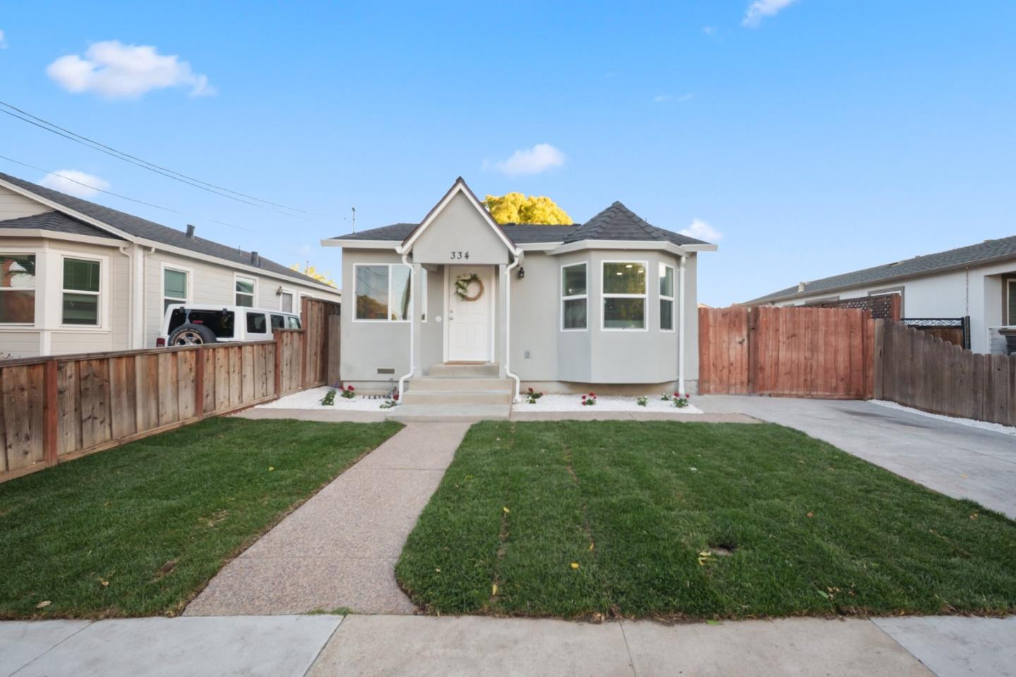 Detail Gallery Image 1 of 18 For 334 Hull Ave, San Jose,  CA 95125 - 4 Beds | 2 Baths