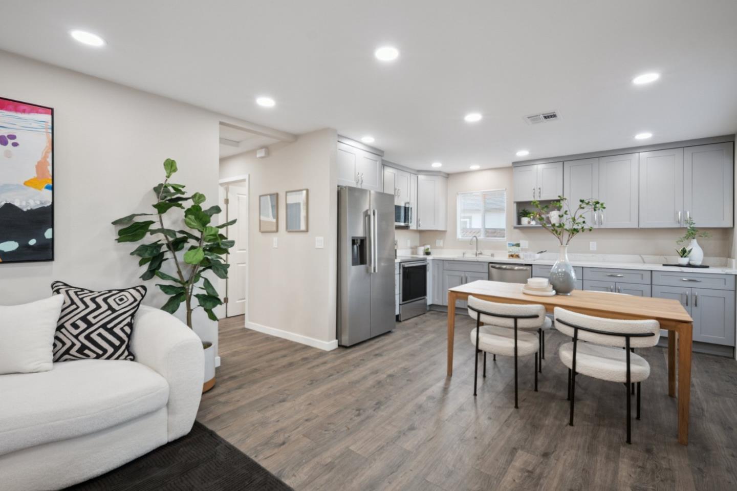 Detail Gallery Image 6 of 18 For 334 Hull Ave, San Jose,  CA 95125 - 4 Beds | 2 Baths
