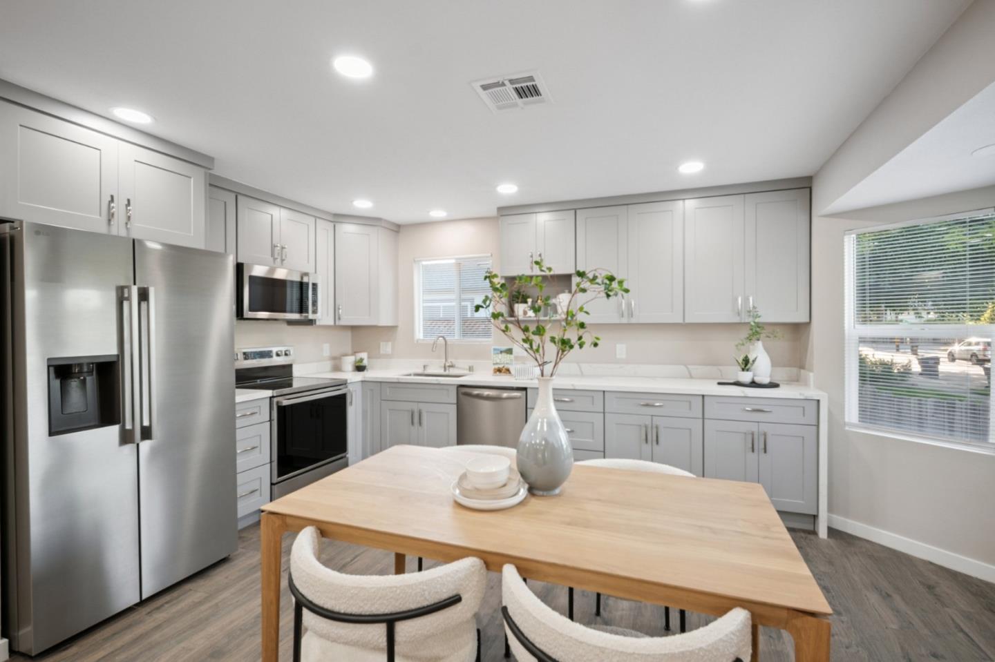 Detail Gallery Image 7 of 18 For 334 Hull Ave, San Jose,  CA 95125 - 4 Beds | 2 Baths