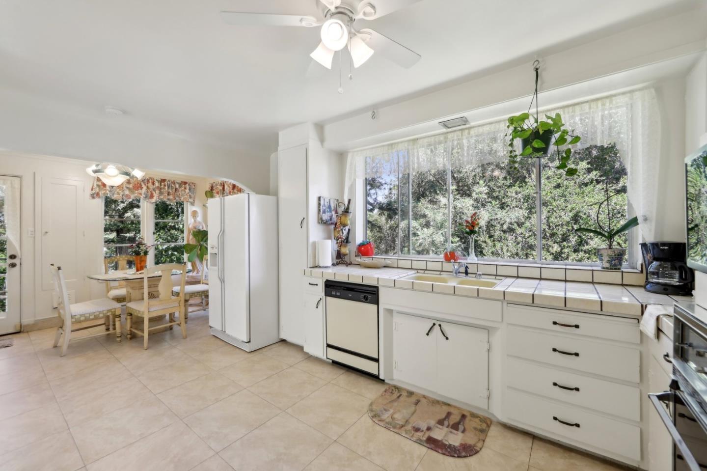 Detail Gallery Image 23 of 74 For 18211 Saratoga Los Gatos Rd, Monte Sereno,  CA 95030 - 4 Beds | 2 Baths