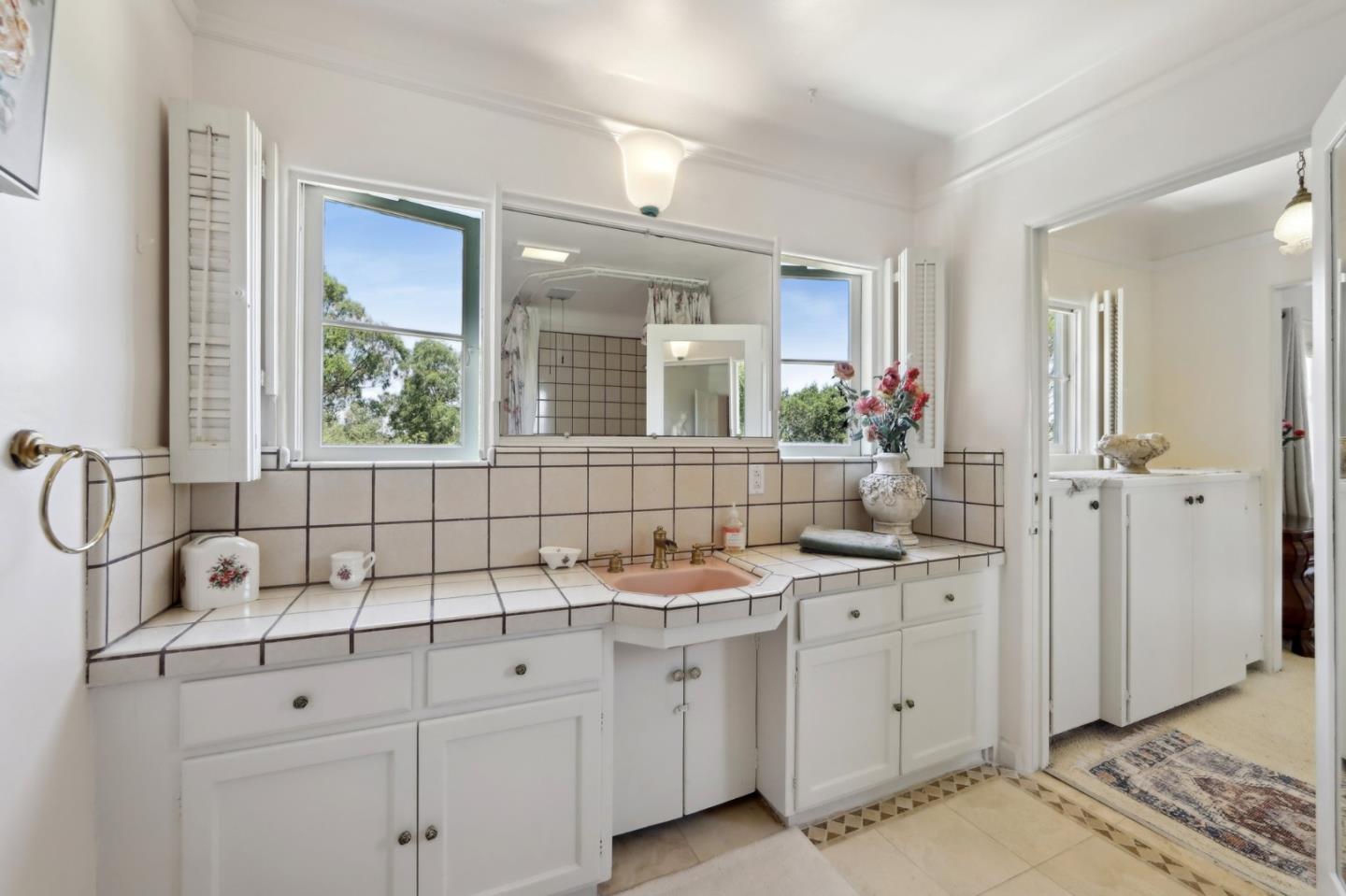 Detail Gallery Image 29 of 74 For 18211 Saratoga Los Gatos Rd, Monte Sereno,  CA 95030 - 4 Beds | 2 Baths