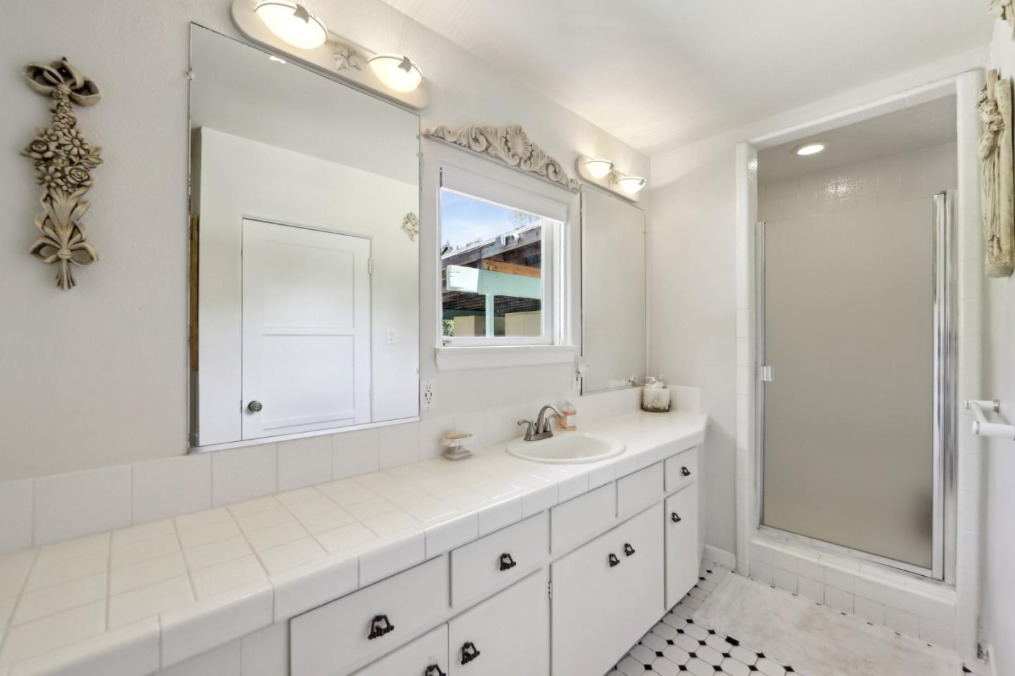 Detail Gallery Image 39 of 74 For 18211 Saratoga Los Gatos Rd, Monte Sereno,  CA 95030 - 4 Beds | 2 Baths