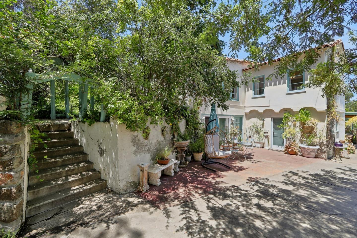 Detail Gallery Image 45 of 74 For 18211 Saratoga Los Gatos Rd, Monte Sereno,  CA 95030 - 4 Beds | 2 Baths
