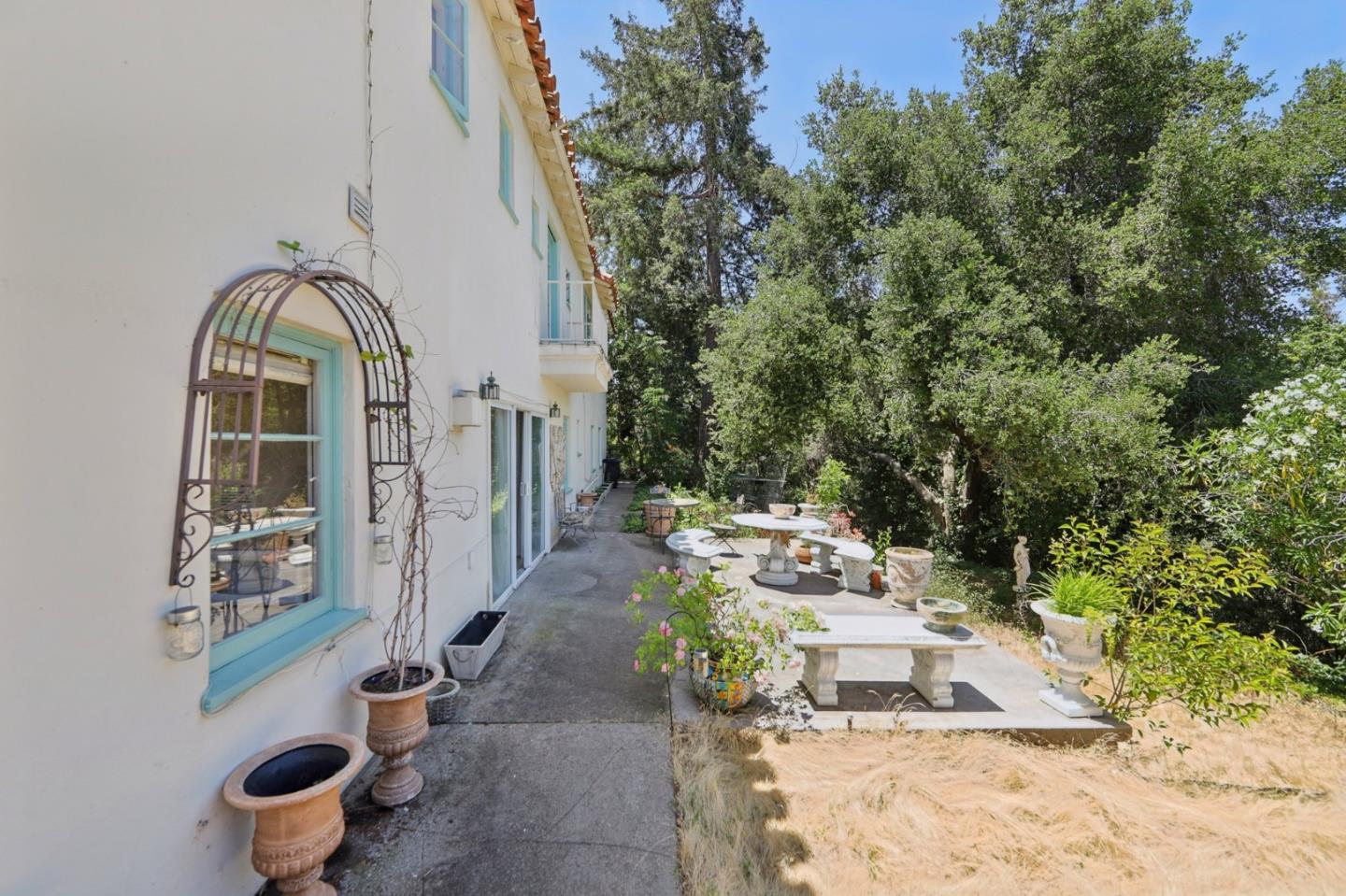 Detail Gallery Image 51 of 74 For 18211 Saratoga Los Gatos Rd, Monte Sereno,  CA 95030 - 4 Beds | 2 Baths