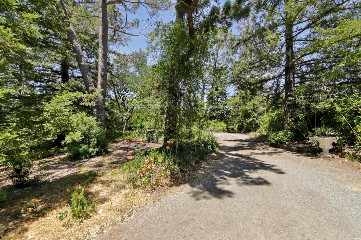 Detail Gallery Image 54 of 74 For 18211 Saratoga Los Gatos Rd, Monte Sereno,  CA 95030 - 4 Beds | 2 Baths