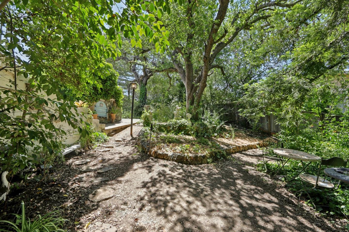 Detail Gallery Image 55 of 74 For 18211 Saratoga Los Gatos Rd, Monte Sereno,  CA 95030 - 4 Beds | 2 Baths