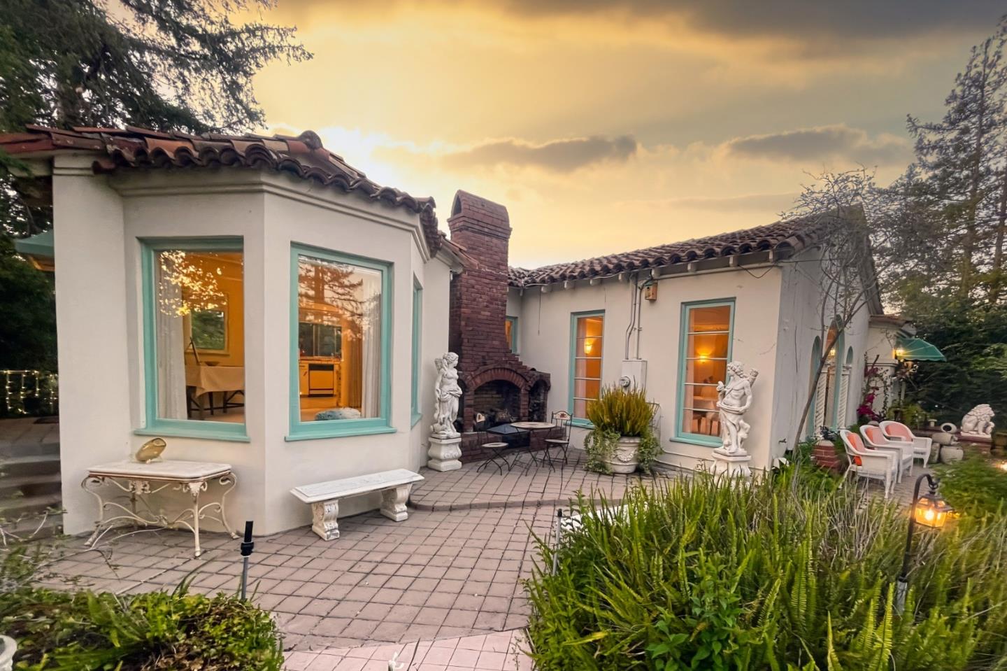 Detail Gallery Image 6 of 74 For 18211 Saratoga Los Gatos Rd, Monte Sereno,  CA 95030 - 4 Beds | 2 Baths