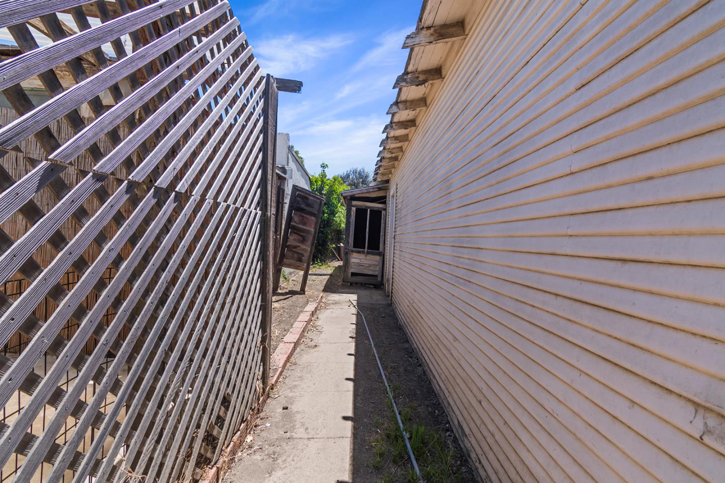 Detail Gallery Image 12 of 14 For 207 Bassett St, King City,  CA 93930 - 2 Beds | 1 Baths