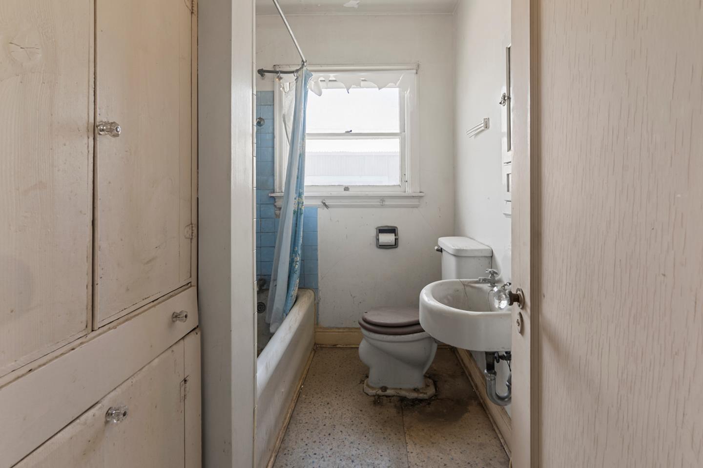 Detail Gallery Image 5 of 14 For 207 Bassett St, King City,  CA 93930 - 2 Beds | 1 Baths