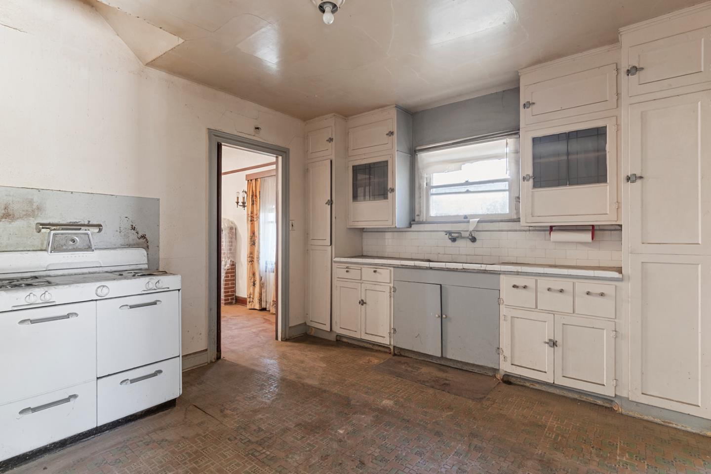 Detail Gallery Image 7 of 14 For 207 Bassett St, King City,  CA 93930 - 2 Beds | 1 Baths