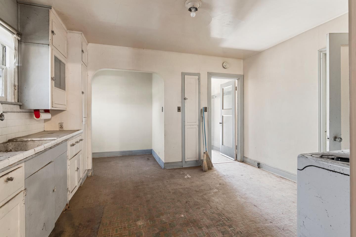Detail Gallery Image 8 of 14 For 207 Bassett St, King City,  CA 93930 - 2 Beds | 1 Baths