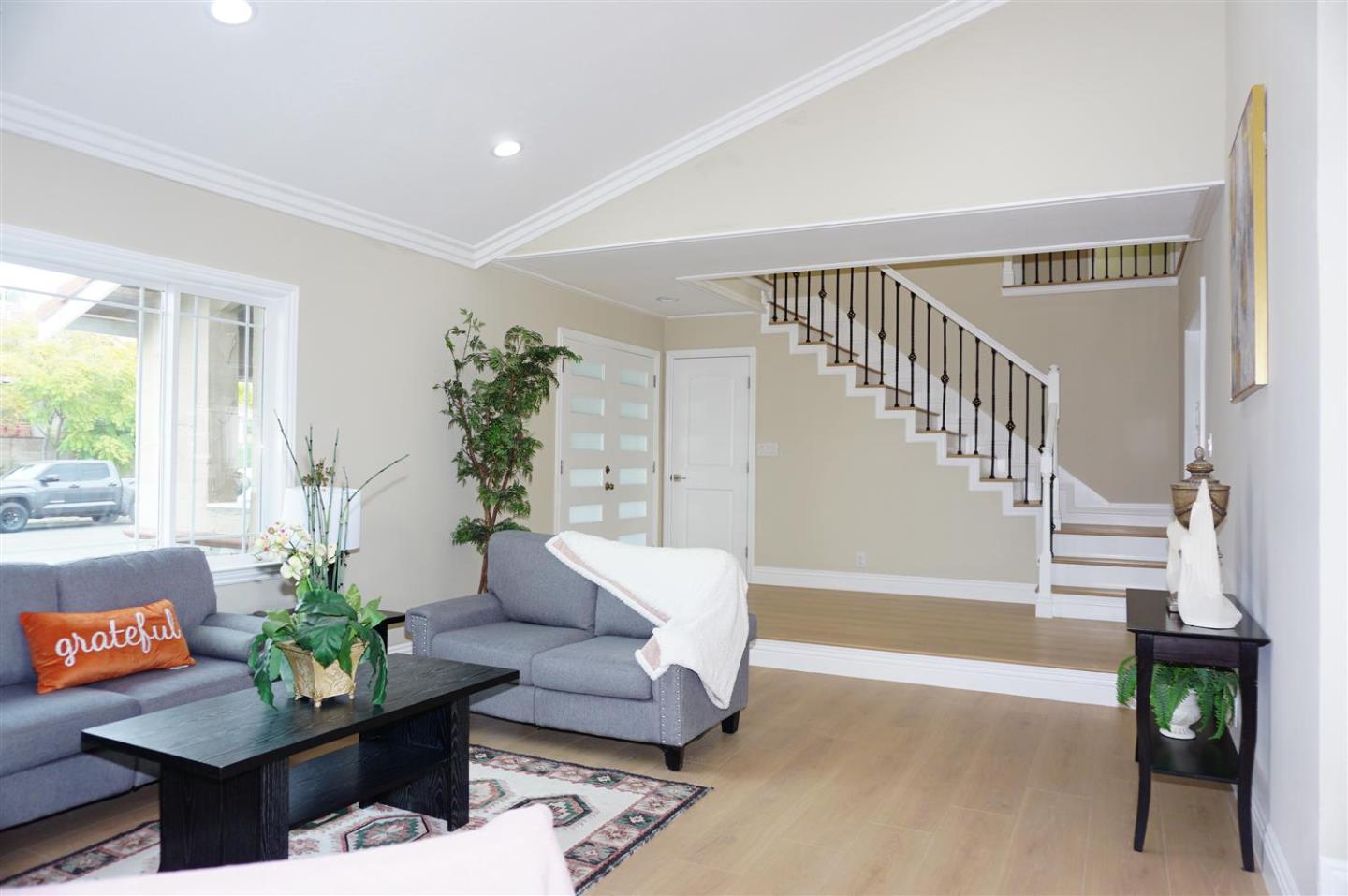 Detail Gallery Image 11 of 50 For 2915 Winwood Way, San Jose,  CA 95148 - 5 Beds | 3 Baths