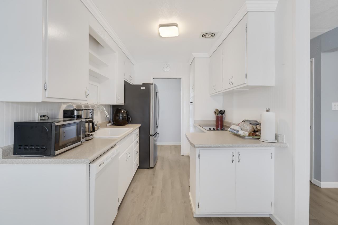 Detail Gallery Image 5 of 15 For 6364 Thomas Ave, Newark,  CA 94560 - 3 Beds | 1 Baths