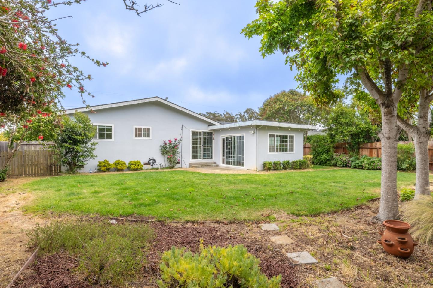 Detail Gallery Image 15 of 22 For 3009 Eddy St, Marina,  CA 93933 - 3 Beds | 2 Baths