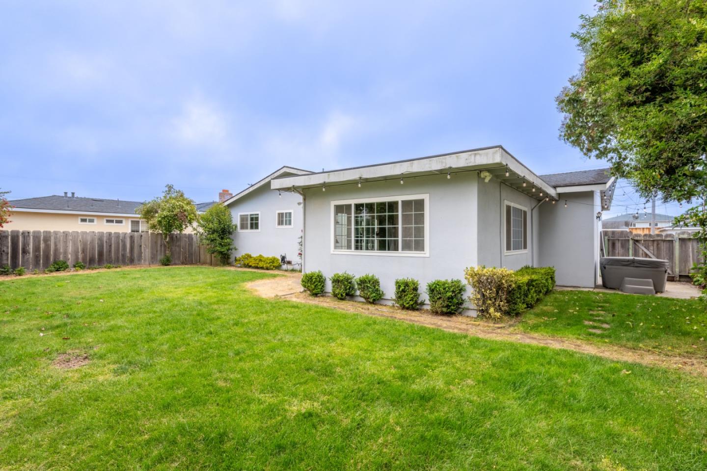 Detail Gallery Image 16 of 22 For 3009 Eddy St, Marina,  CA 93933 - 3 Beds | 2 Baths
