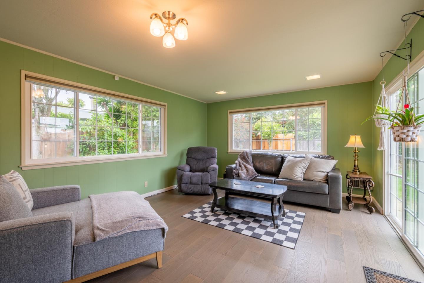 Detail Gallery Image 7 of 22 For 3009 Eddy St, Marina,  CA 93933 - 3 Beds | 2 Baths