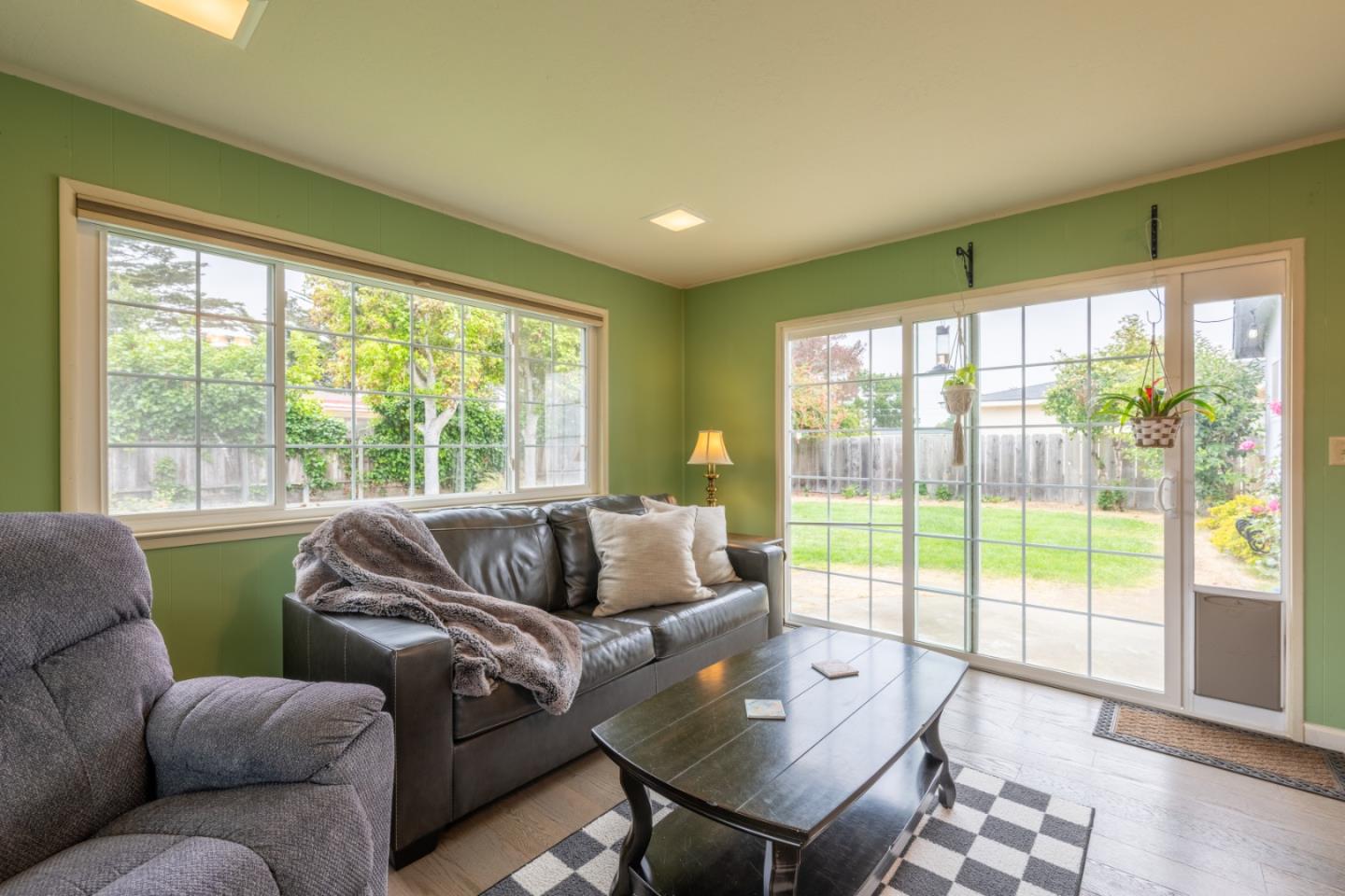 Detail Gallery Image 8 of 22 For 3009 Eddy St, Marina,  CA 93933 - 3 Beds | 2 Baths